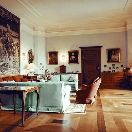 Schloss Gemuenden Mit Schwimmbad *