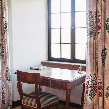 Schloss Gemuenden Mit Schwimmbad Panzweiler