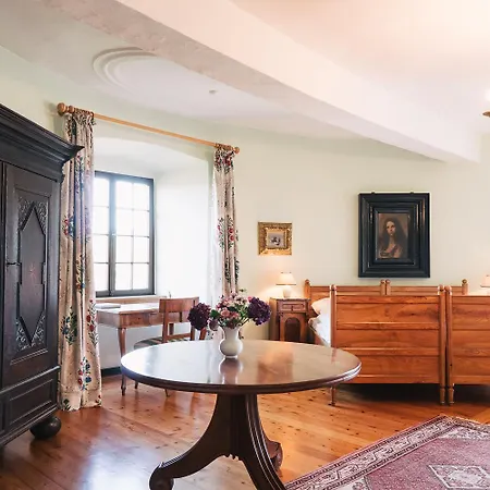 Villa Schloss Gemuenden Mit Schwimmbad