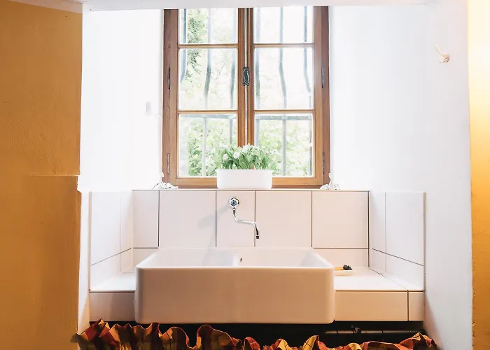 Schloss Gemuenden Mit Schwimmbad Panzweiler