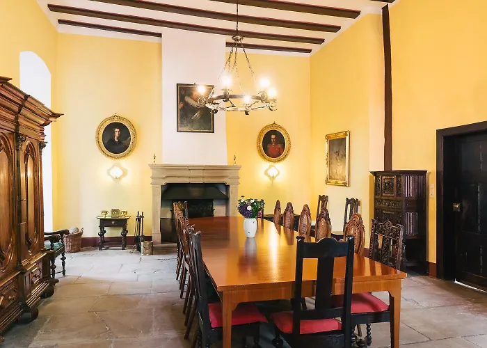 Schloss Gemuenden Mit Schwimmbad