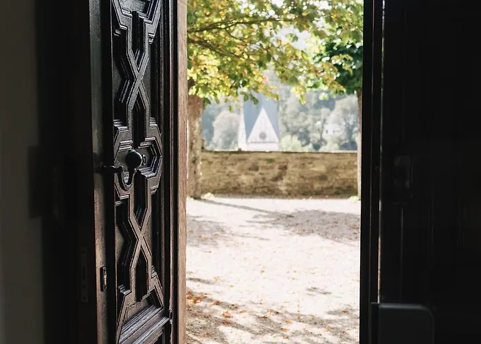 Schloss Gemuenden Mit Schwimmbad * Panzweiler