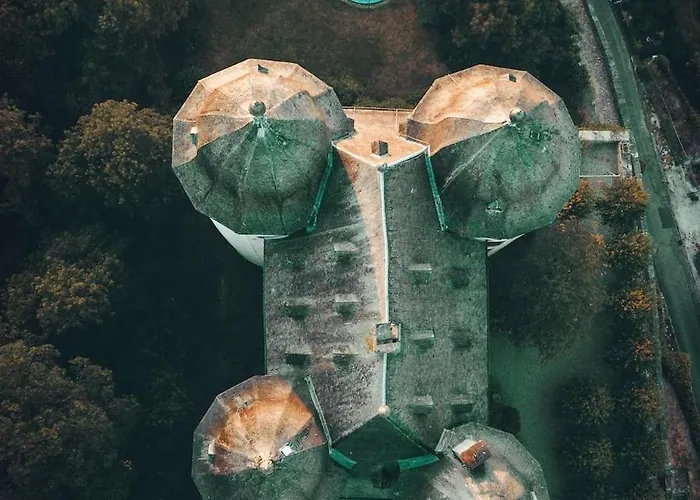 Schloss Gemuenden Mit Schwimmbad *