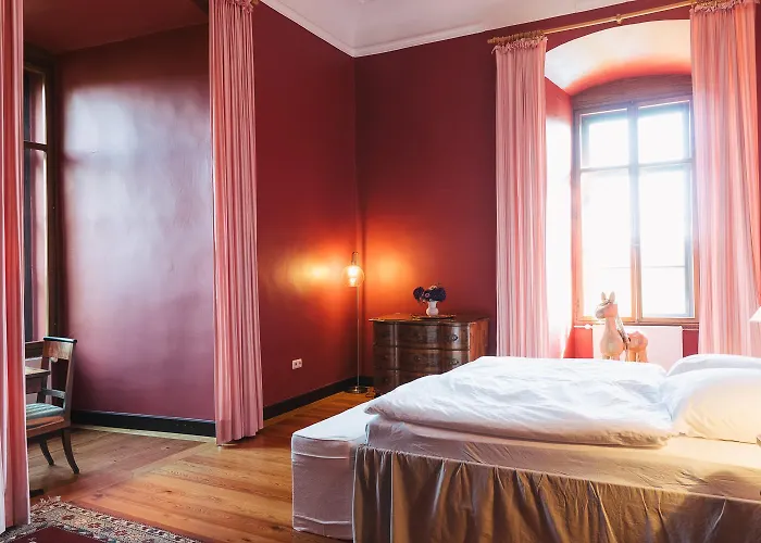 Schloss Gemuenden Mit Schwimmbad 别墅 *