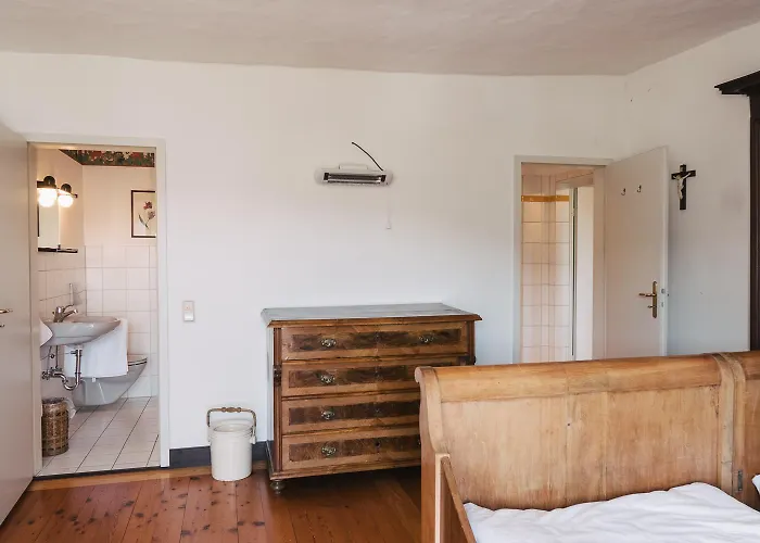 Schloss Gemuenden Mit Schwimmbad * Panzweiler