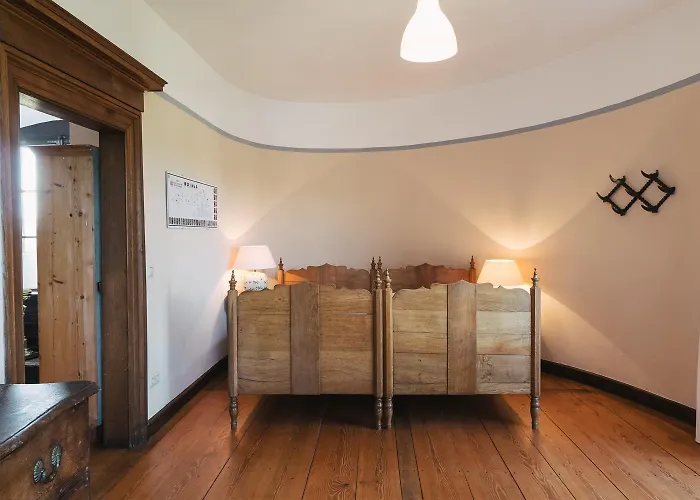 Villa Schloss Gemuenden Mit Schwimmbad Panzweiler