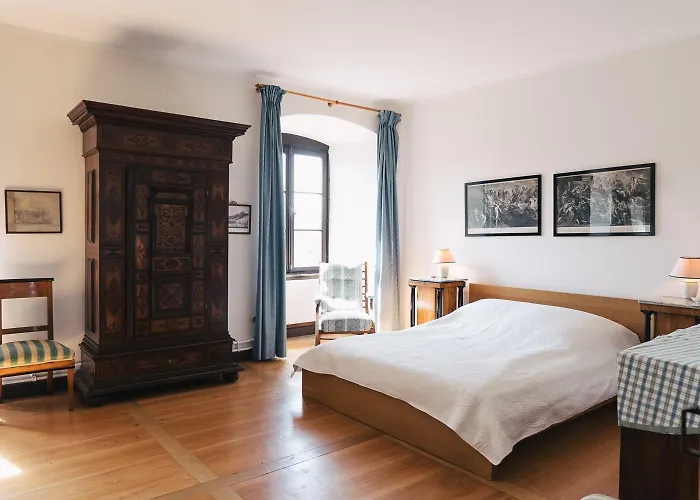 Schloss Gemuenden Mit Schwimmbad Panzweiler