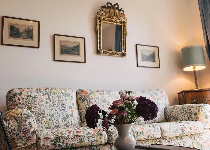 Schloss Gemuenden Mit Schwimmbad